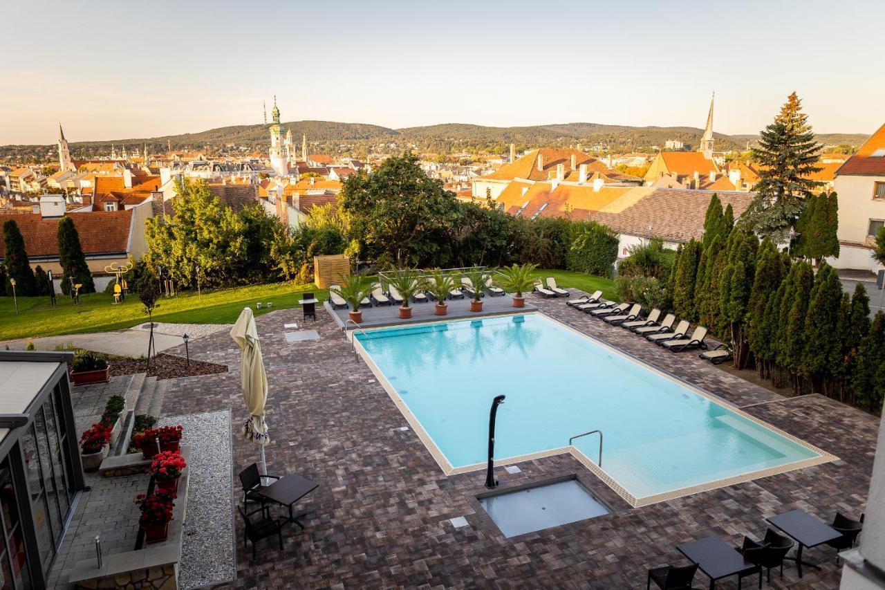 Hotel Šoproň Exteriér fotografie